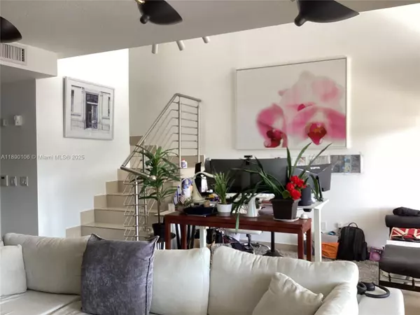 Sunny Isles Beach, FL 33160,460 Poinciana Dr #1610