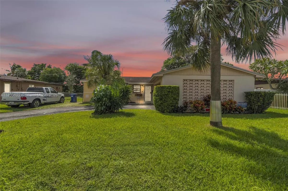 Miami Gardens, FL 33056,2860 NW 184th St