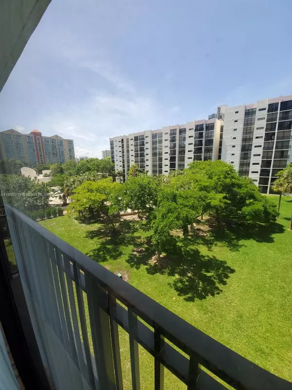 16919 N Bay Rd #408, Sunny Isles Beach, FL 33160