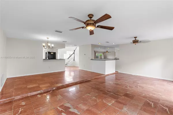 Miami, FL 33179,20003 NE 6th Ct Cir #N/A