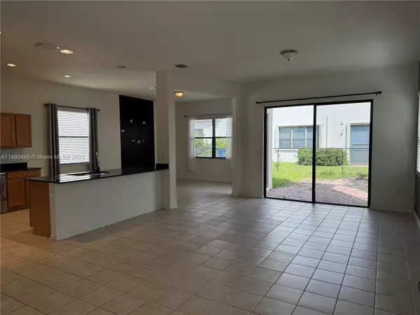 Miramar, FL 33025,9079 SW 35th St