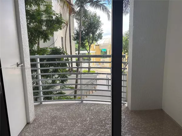 Hollywood, FL 33020,1830 Radius Dr #318