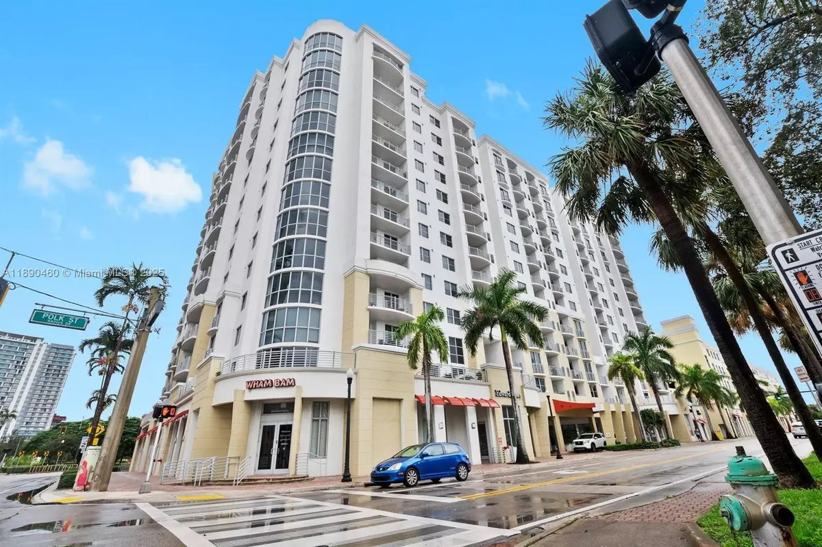 Hollywood, FL 33020,1830 Radius Dr #318