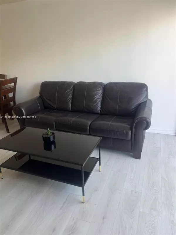 North Miami Beach, FL 33160,3545 NE 167th St #205