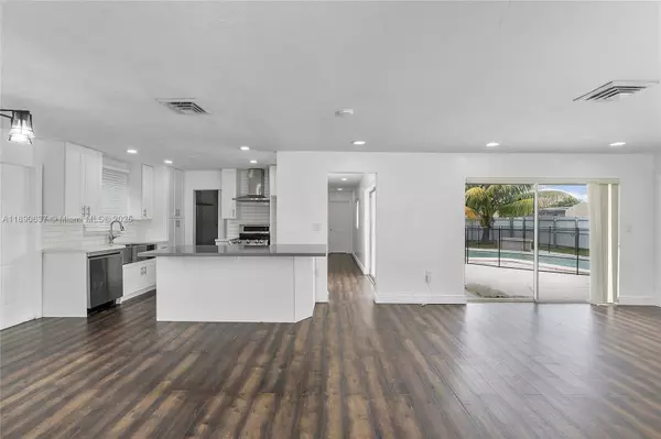 Miramar, FL 33023,2261 Utopia Dr