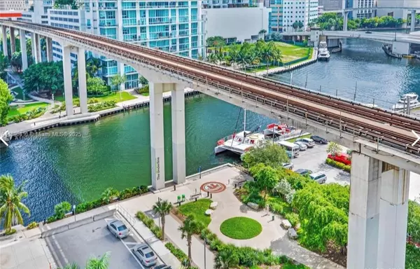 Miami, FL 33130