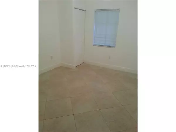 Miami Beach, FL 33139,1034 Lenox Ave #9
