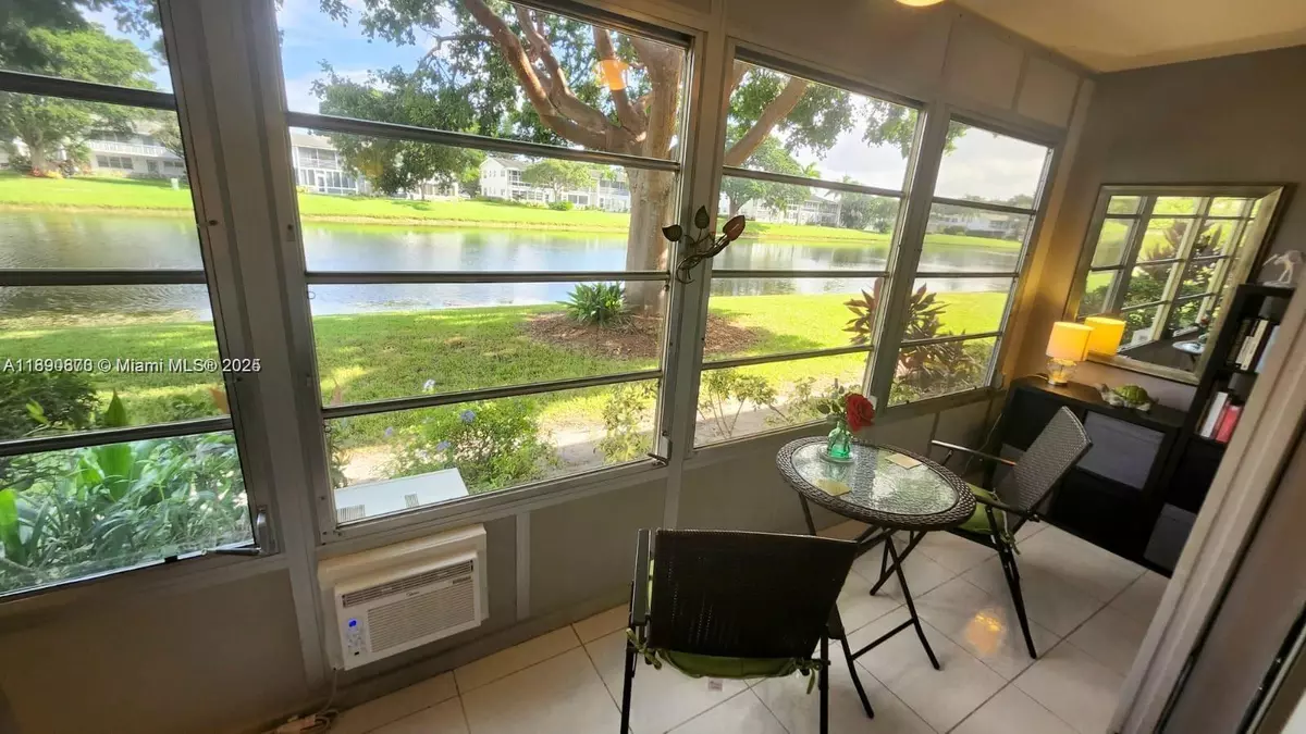 Deerfield Beach, FL 33442,182 Ellesmere D #182
