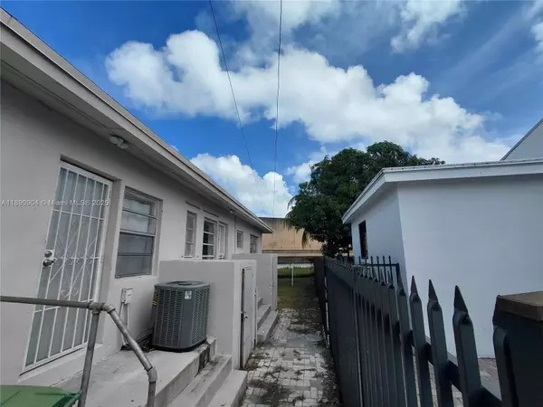 Miami, FL 33150,640 NW 77th St