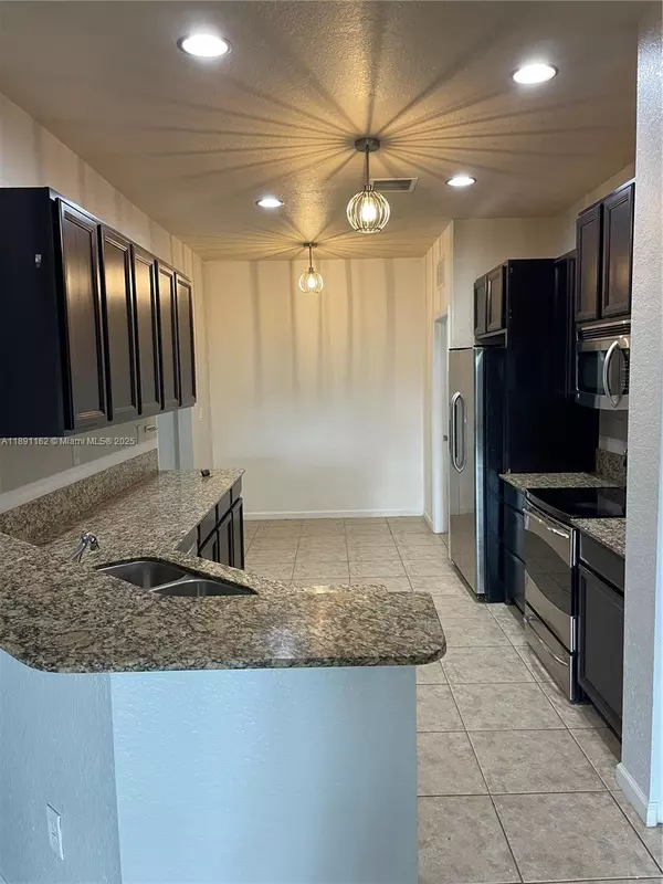 Homestead, FL 33033,3448 NE 1st St