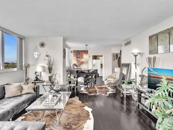 6422 Collins Ave #701, Miami Beach, FL 33141