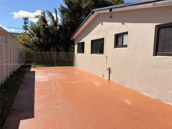 Miami, FL 33155,2120 SW 84th Ave