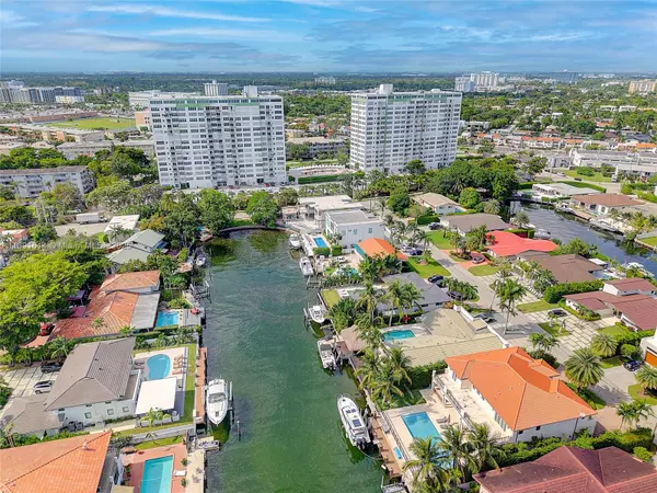 2100 Sans Souci Blvd #PH F2, North Miami, FL 33181