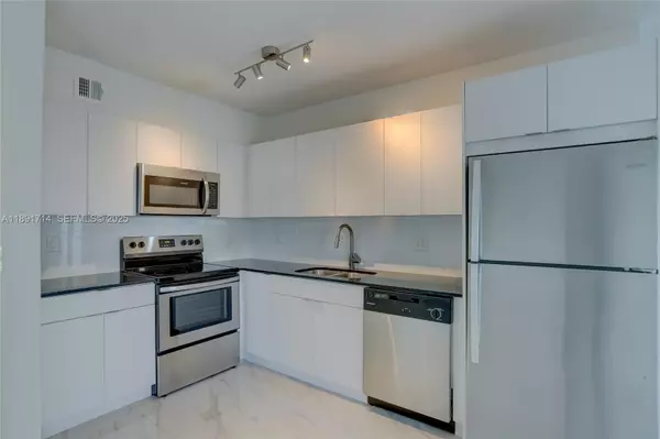 Fort Lauderdale, FL 33308,2140 NE 56TH ST #11