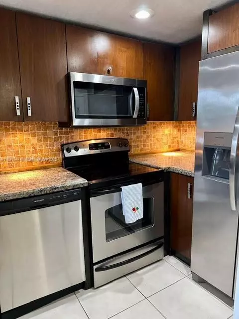 Hialeah Gardens, FL 33016,10000 NW 80th Ct #2533