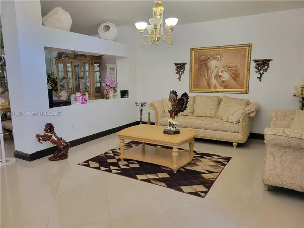 Miami Lakes, FL 33018,8900 NW 148th Ter