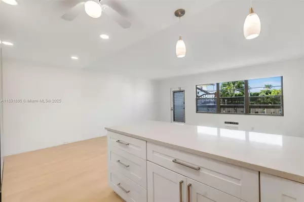 Boca Raton, FL 33434,317 Brighton H #2