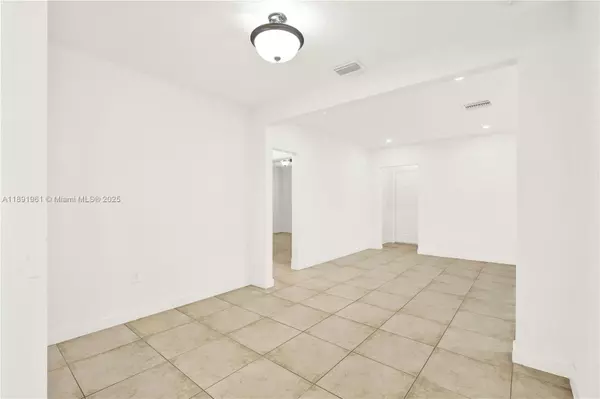 Coral Gables, FL 33134,331 Santander Ave #335