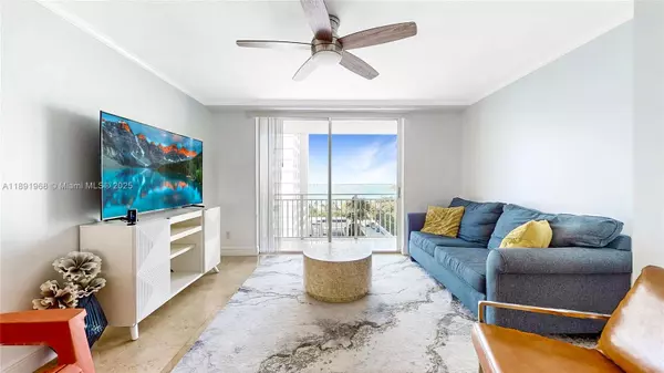 Miami, FL 33131,770 Claughton Island Dr #1012