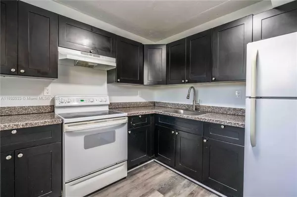 Miami Beach, FL 33141,6960 Rue Vendome #204