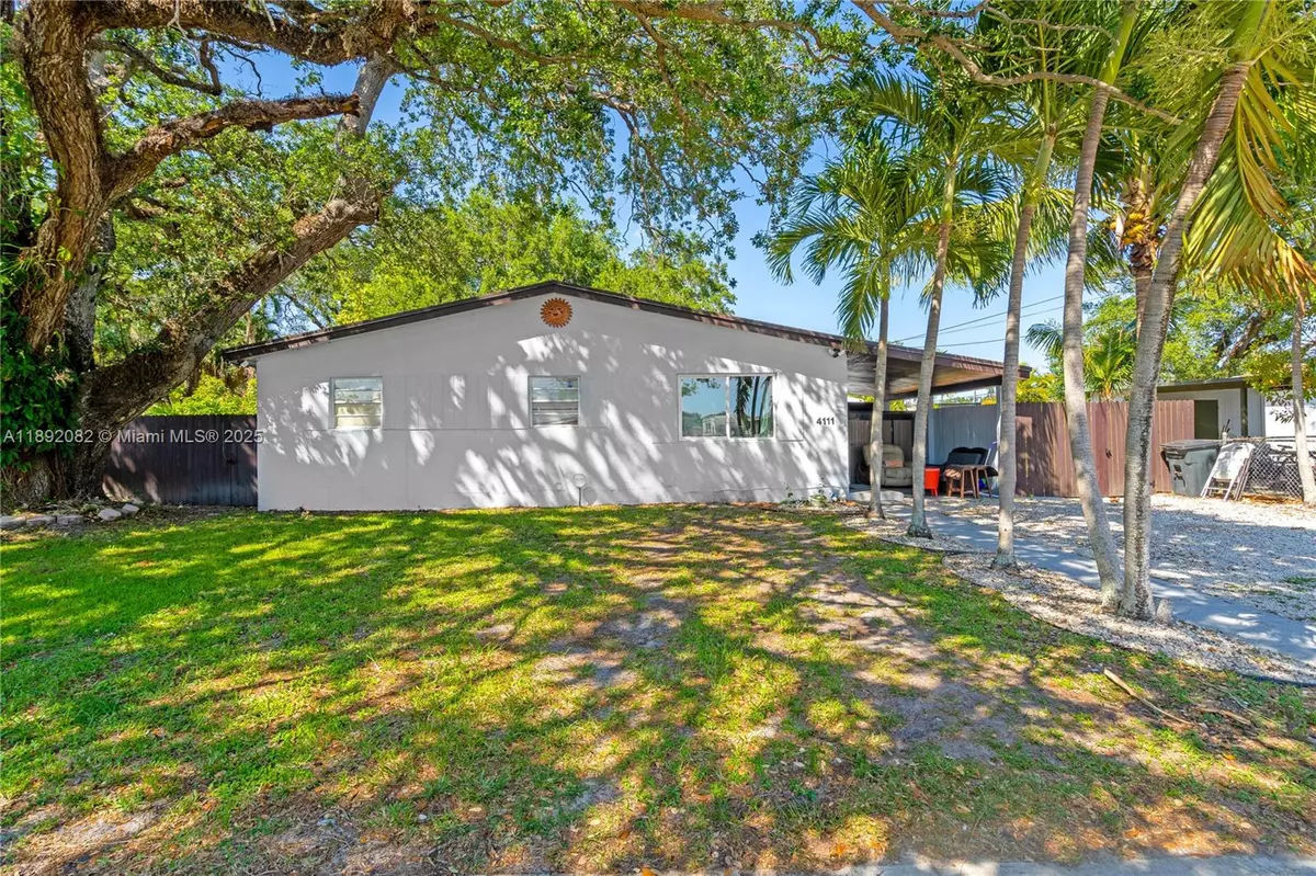 West Park, FL 33023,4111 SW 33rd St #A