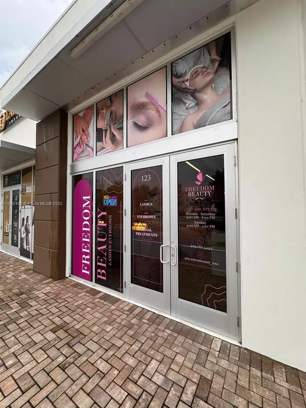 Sweetwater, FL 33172,10890 NW 17th St #123