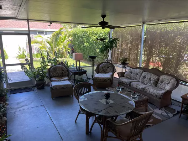 Lake Worth, FL 33460,419 S C St #1