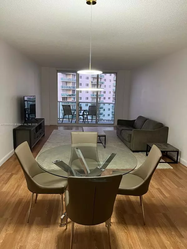 Sunny Isles Beach, FL 33160,19390 Collins Ave #820