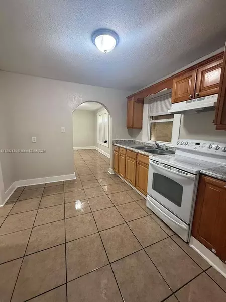 1971 Ella #A, Jacksonville, FL 32209