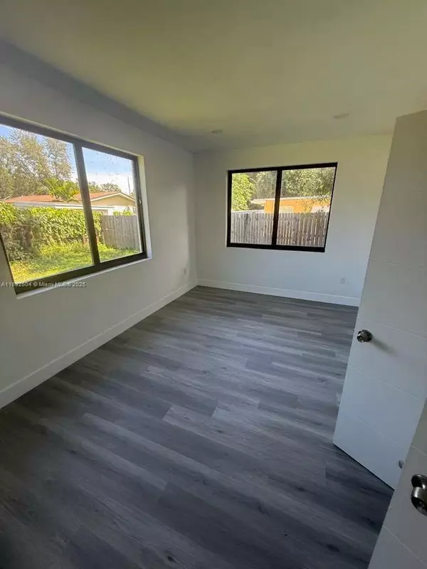 Miami, FL 33147,1779 NW 93rd St