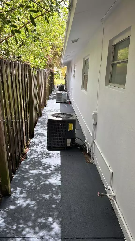 Boynton Beach, FL 33435,333-401 SE 23rd Ave