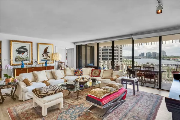 Miami, FL 33133,3 Grove Isle Dr #C708