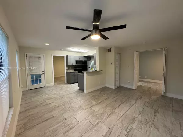 Sunrise, FL 33351,8737 NW 39th St #8737