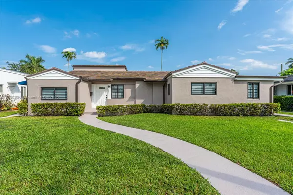 157 Curtiss Pkwy, Miami Springs, FL 33166