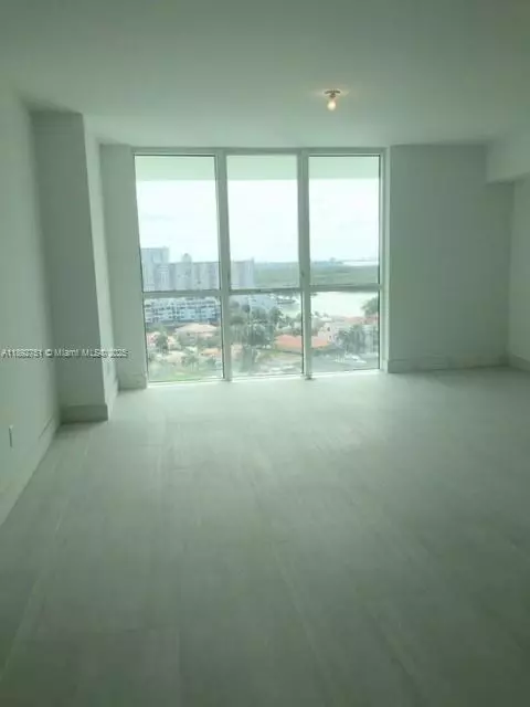 Sunny Isles Beach, FL 33160,400 Sunny Isles Blvd #1621
