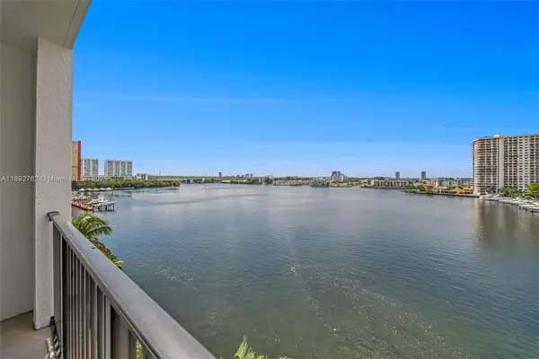 Sunny Isles Beach, FL 33160,17150 N Bay Rd #2705