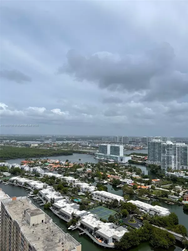 Sunny Isles Beach, FL 33160,15901 Collins Ave #3405