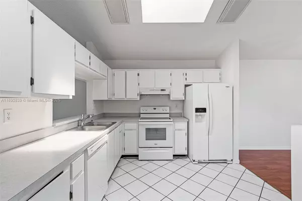 Miramar, FL 33025,9917 W Elm Ln