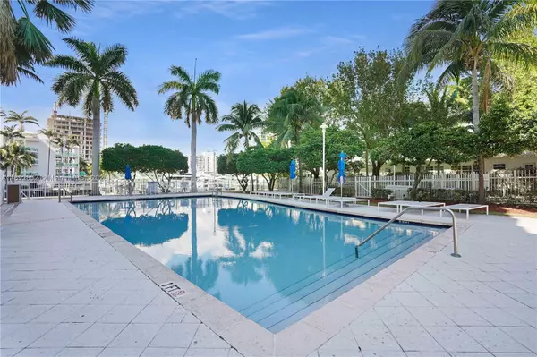 North Bay Village, FL 33141,7900 Harbor Island Dr #822