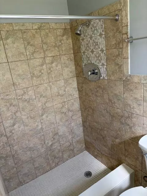 2018 Washington St #2, Hollywood, FL 33020