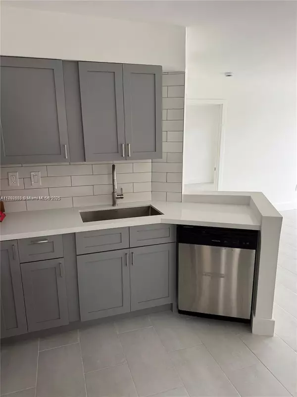 Coral Gables, FL 33146,1280 S Alhambra Cir #2209