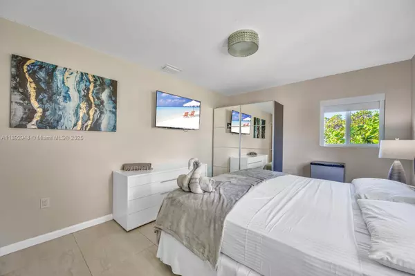 Miami, FL 33161,Address not disclosed