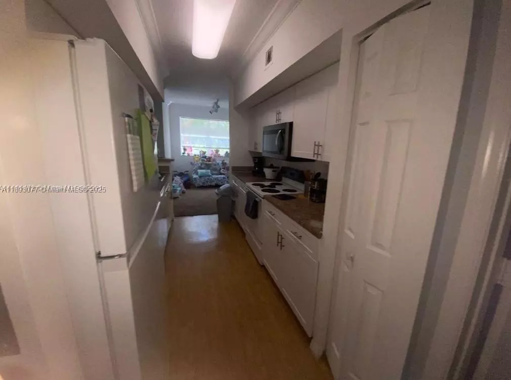 Pembroke Pines, FL 33025,151 SW 117th Ave #9108