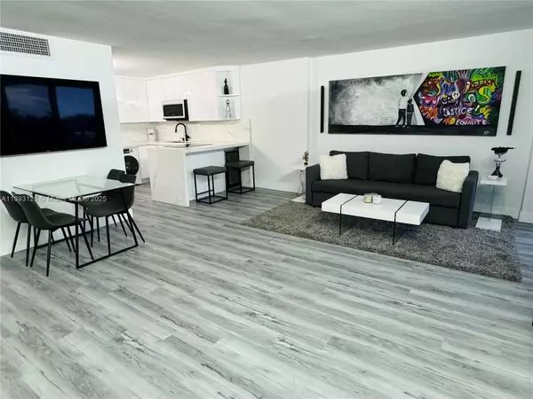 Miami Beach, FL 33139,345 Ocean Dr #325