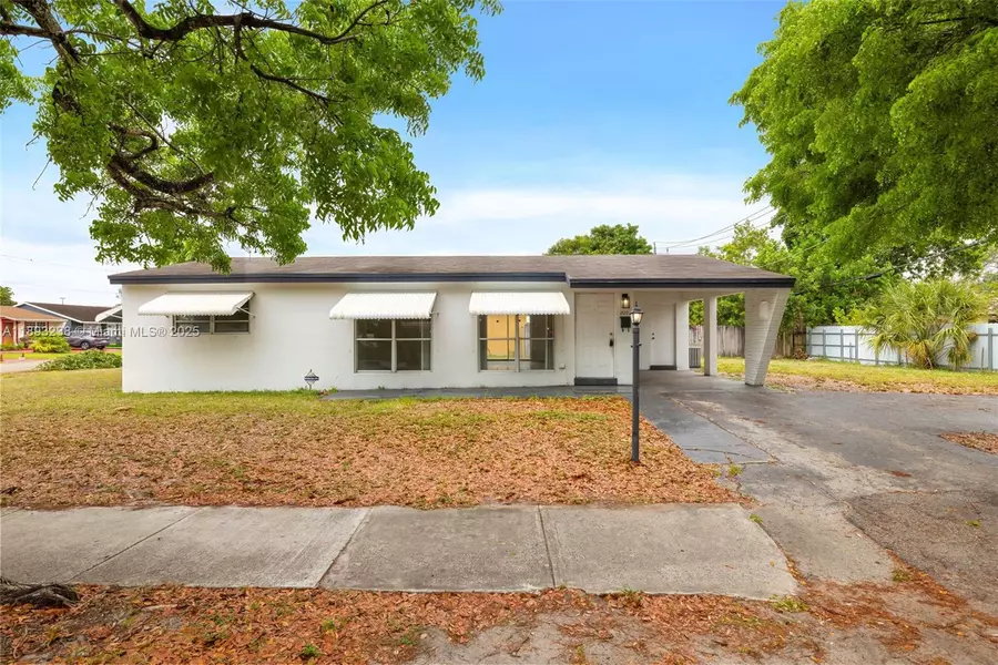 1920 N 66th Ave, Hollywood, FL 33024