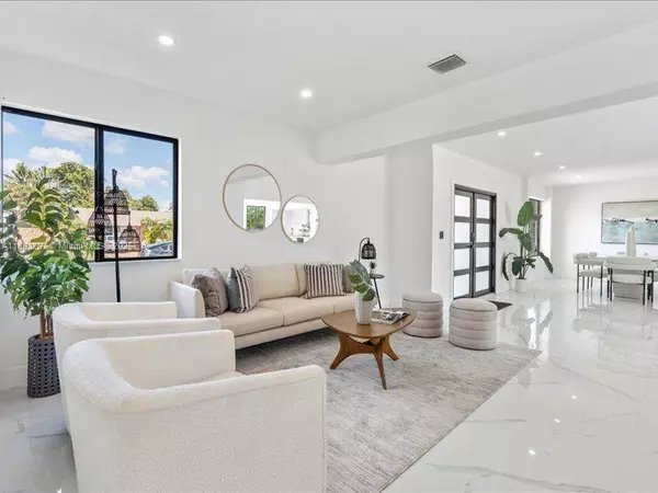 230 NE 175th Ter, North Miami Beach, FL 33162