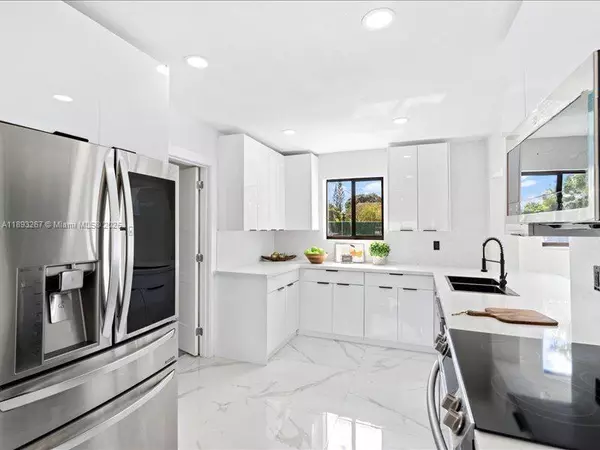 North Miami Beach, FL 33162,230 NE 175th Ter