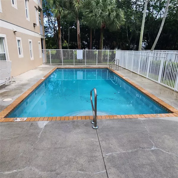 Coral Springs, FL 33065,2941 Riverside Dr #102