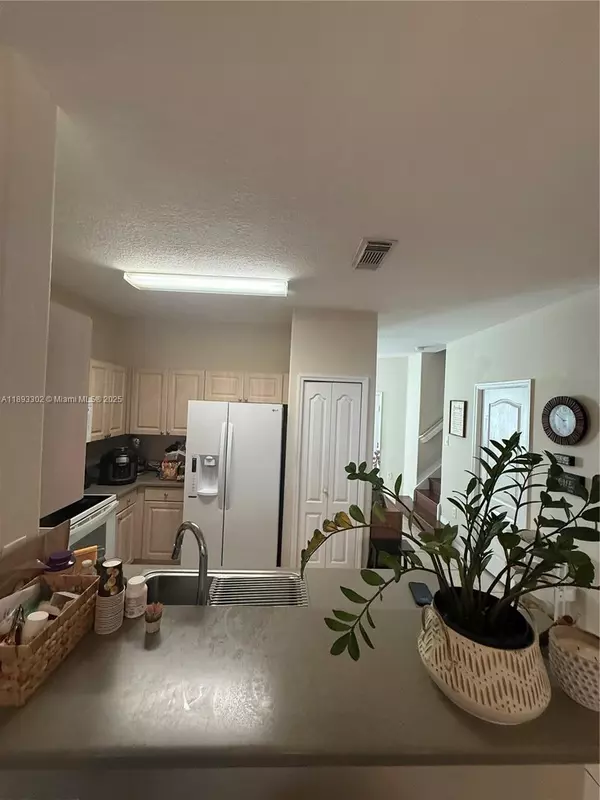 Doral, FL 33178,4384 NW 115th Ct