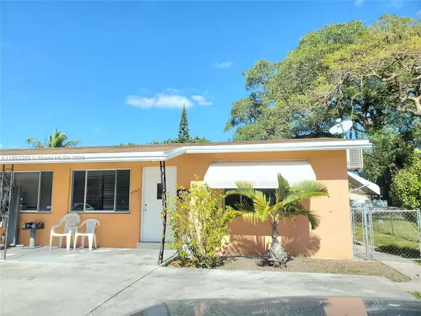 1925 Scott St #1-2, Hollywood, FL 33020
